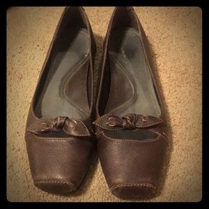Vintage Brown Flats